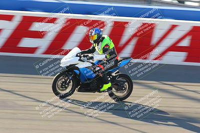 media/Jan-21-2022-Fastrack Riders (Fri) [[90b5309cc6]]/Level 1/Session 1 Front Straight/